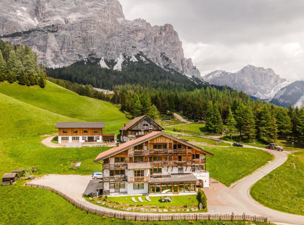 Hotel Ciasa Rü Blanch San Cassiano  Bagian luar foto