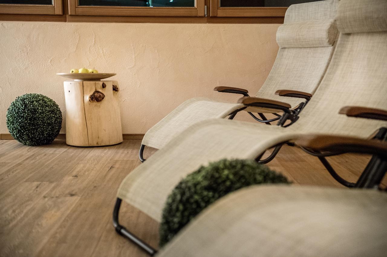 Hotel Ciasa Rü Blanch San Cassiano  Bagian luar foto