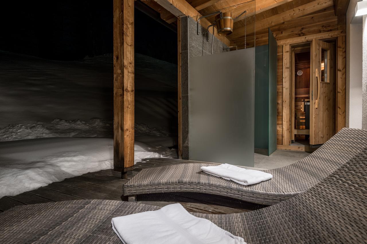 Hotel Ciasa Rü Blanch San Cassiano  Bagian luar foto